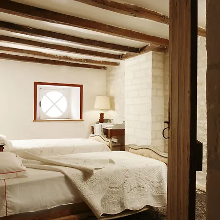 La Porte Rouge - The Red Door Inn-2